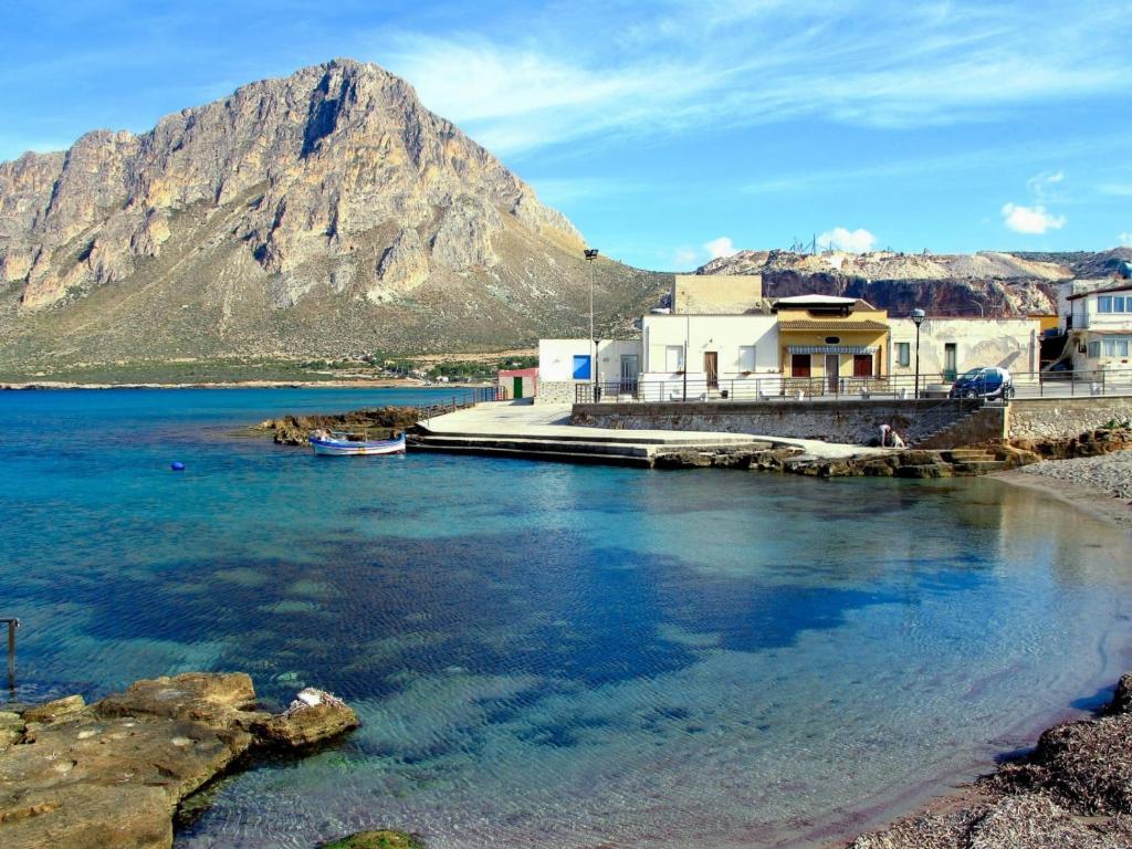 Camere con colazione salata vicino Riserva Monte Cofano a Custonaci